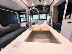 2021 Jayco North Point 377RLBH, $ 60,000