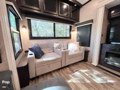 2021 Jayco North Point 377RLBH, $ 60,000