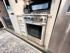 2021 Jayco North Point 377RLBH, $ 60,000