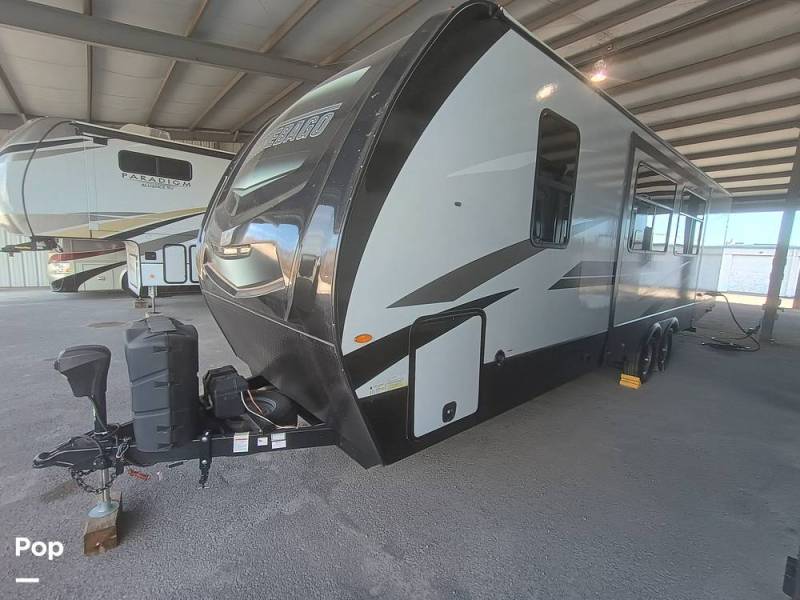 2022 Winnebago Voyage 3033BH, $ 36,500