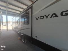 2022 Winnebago Voyage 3033BH, $ 36,500