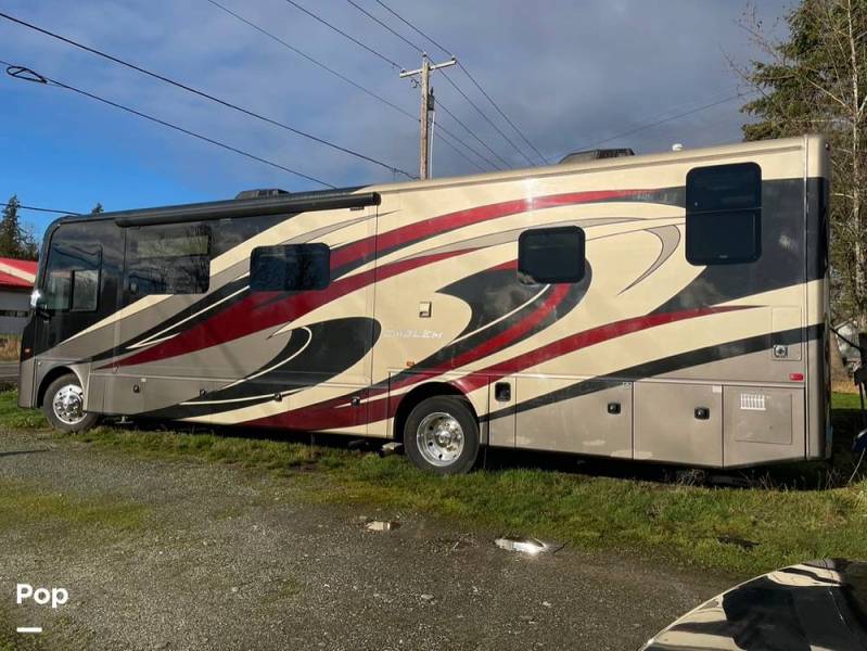 2019 Entegra Coach Emblem 36U, $ 116,800