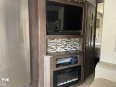2019 Entegra Coach Emblem 36U, $ 116,800