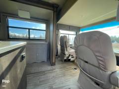 2019 Entegra Coach Emblem 36U, $ 116,800
