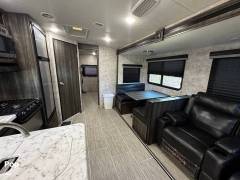 2019 Highland Ridge Open Range 3310BH, $ 24,999