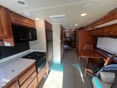 2012 Holiday Rambler Vacationer 30SFS, $ 42,400