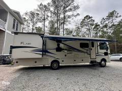 2017 Fleetwood Flair 31B, $ 49,999