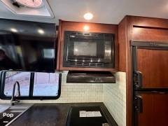 2017 Fleetwood Flair 31B, $ 49,999