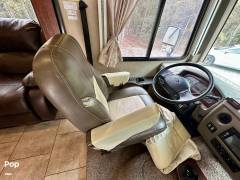 2017 Fleetwood Flair 31B, $ 49,999