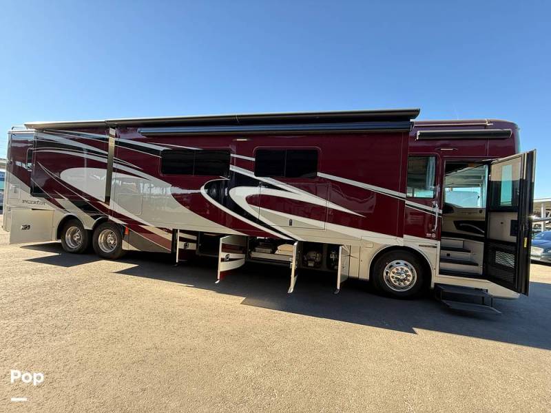 2015 Tiffin Phaeton 42LH, $ 165,000