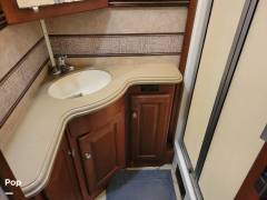 2014 Winnebago Adventurer 38Q, $ 59,950