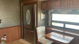 2015 Winnebago Adventurer 38Q, $ 64,995