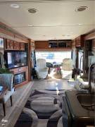 2015 Winnebago Adventurer 38Q, $ 64,995