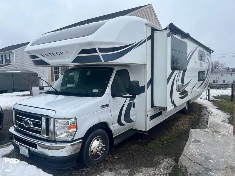 2021 Entegra Coach Odyssey 31F, $ 82,000