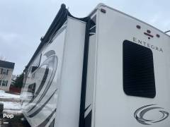 2021 Entegra Coach Odyssey 31F, $ 82,000