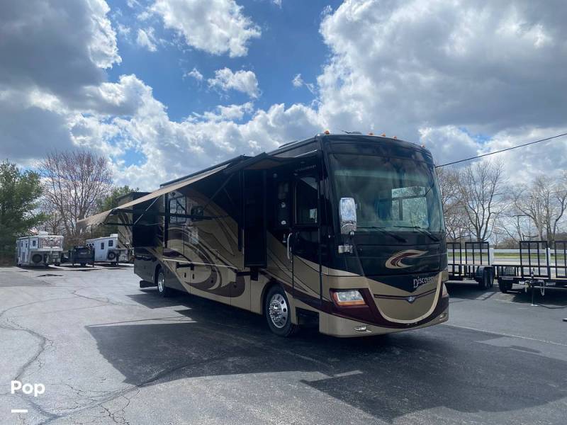 2010 Fleetwood Discovery 40X, $ 88,900