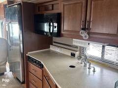 2010 Fleetwood Discovery 40X, $ 88,900