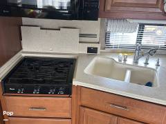 2010 Fleetwood Discovery 40X, $ 88,900
