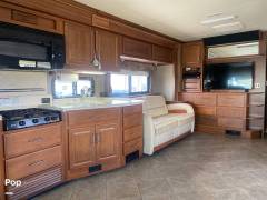 2010 Fleetwood Discovery 40X, $ 88,900