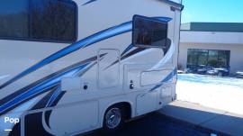 2020 Thor Motor Coach Chateau 24BL, $ 70,000