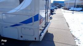 2020 Thor Motor Coach Chateau 24BL, $ 70,000