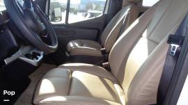 2020 Thor Motor Coach Chateau 24BL, $ 70,000