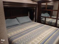 2019 Jayco North Point 377RLBH, $ 40,000
