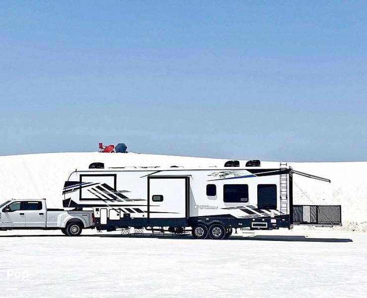2022 Keystone Fuzion 373 Toy Hauler, $ 66,700
