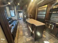 2017 Keystone Fuzion Chrome 422, $ 55,900