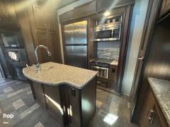 2017 Keystone Fuzion Chrome 422, $ 55,900