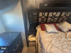 2017 Keystone Fuzion Chrome 422, $ 55,900
