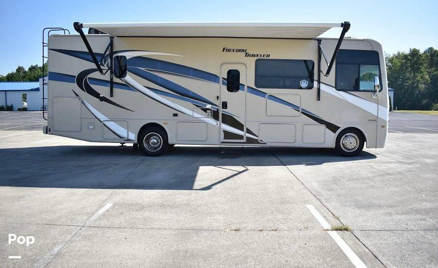 2022 Thor Industries Freedom Traveler 30A, $ 89,900