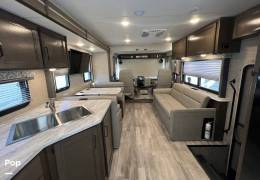 2022 Thor Industries Freedom Traveler 30A, $ 89,900