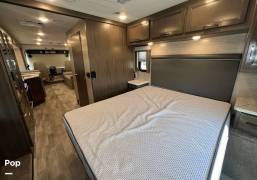 2022 Thor Industries Freedom Traveler 30A, $ 89,900