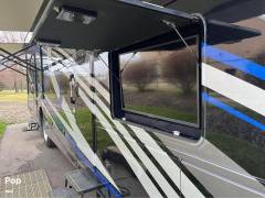 2023 Thor Motor Coach Outlaw 38KB, $ 190,000