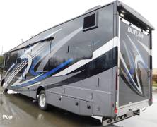 2023 Thor Motor Coach Outlaw 38KB, $ 190,000