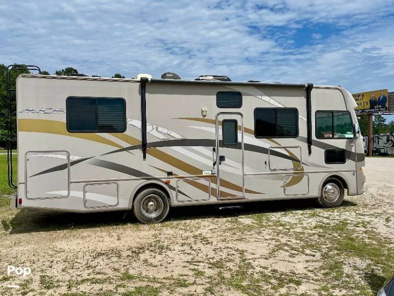 2014 Thor Motor Coach A.C.E. 29.2, $ 25,000