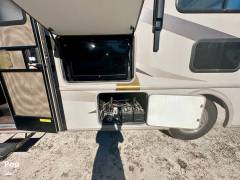 2014 Thor Motor Coach A.C.E. 29.2, $ 25,000