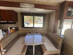 2014 Thor Motor Coach A.C.E. 29.2, $ 25,000