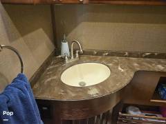 2014 Fleetwood Discovery 40E, $ 114,990
