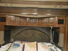 2014 Fleetwood Discovery 40E, $ 114,990