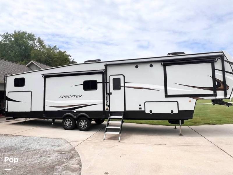 2022 Keystone Sprinter 3620LBH, $ 45,000