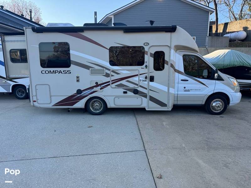 2017 Thor Motor Coach Compass 23TR, $ 60,000