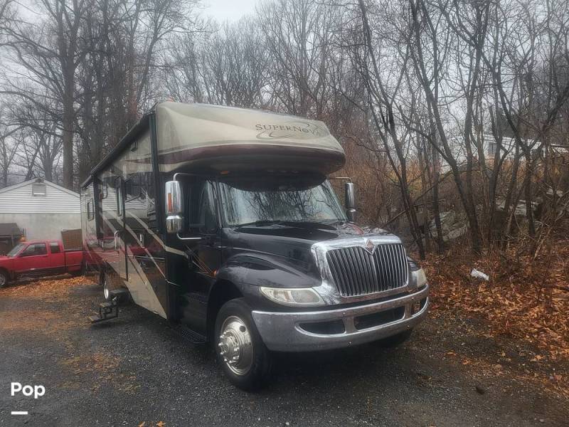 2012 Gulf Stream SuperNova 6400, $ 78,000