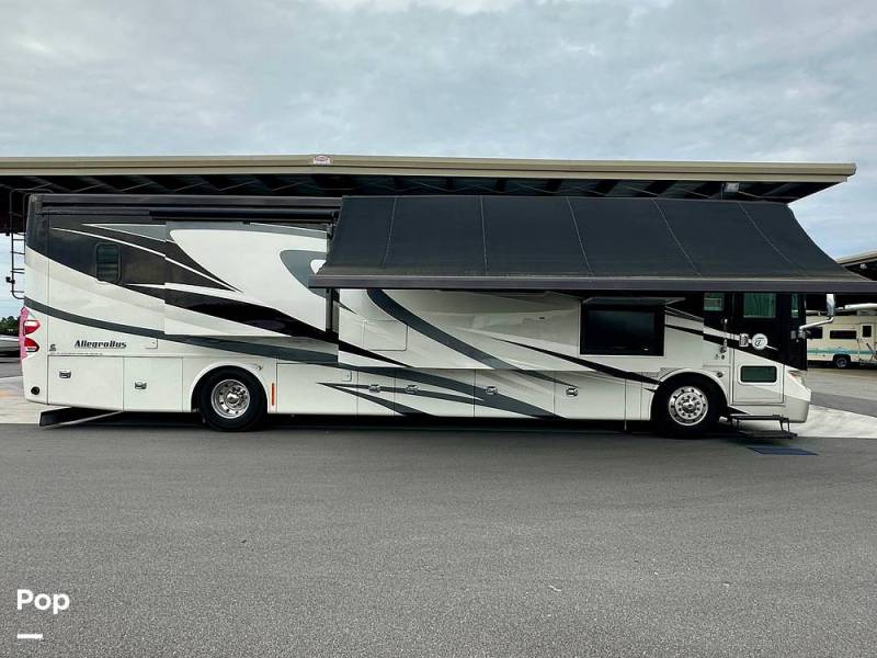 2015 Tiffin Allegro Bus 40SP, $ 189,000