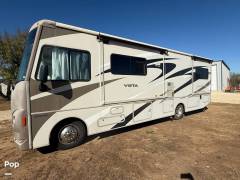 2015 Winnebago Vista 30T, $ 66,000