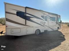 2015 Winnebago Vista 30T, $ 66,000