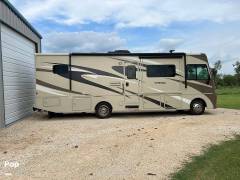 2015 Winnebago Vista 30T, $ 66,000