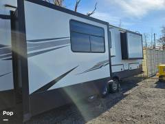 2021 Keystone Montana 383TH, $ 45,900