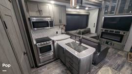 2021 Keystone Raptor 413, $ 72,800